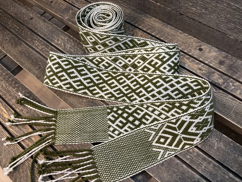 Pasūtījuma josta. Lielvārdes josta ZAĻŠ/BALTS #07