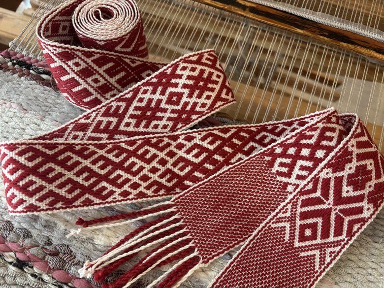 Lielvārdes josta #TUMŠI SARKANS