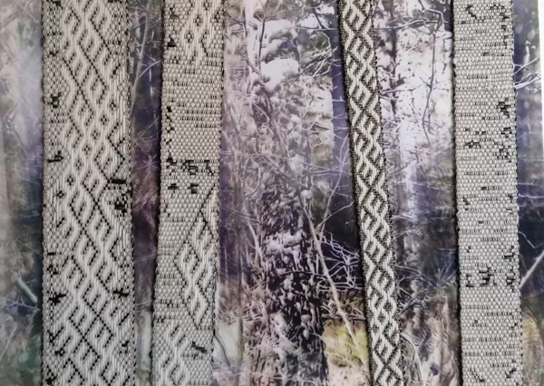 BĒRZI. 30 x 42cm. Sublimācija, austas jostas. 2020